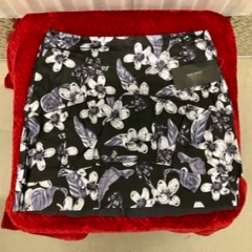 ZARA Faux Leather Floral Mini Skirt, M, NWT